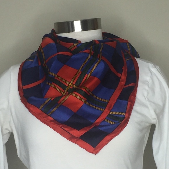 👛 Silky square Scarf in vibrant red & blue color - Picture 1 of 6